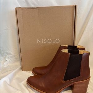 Nisolo Heeled Chelsea Boot, Brandy, Size 10, NEW IN BOX
